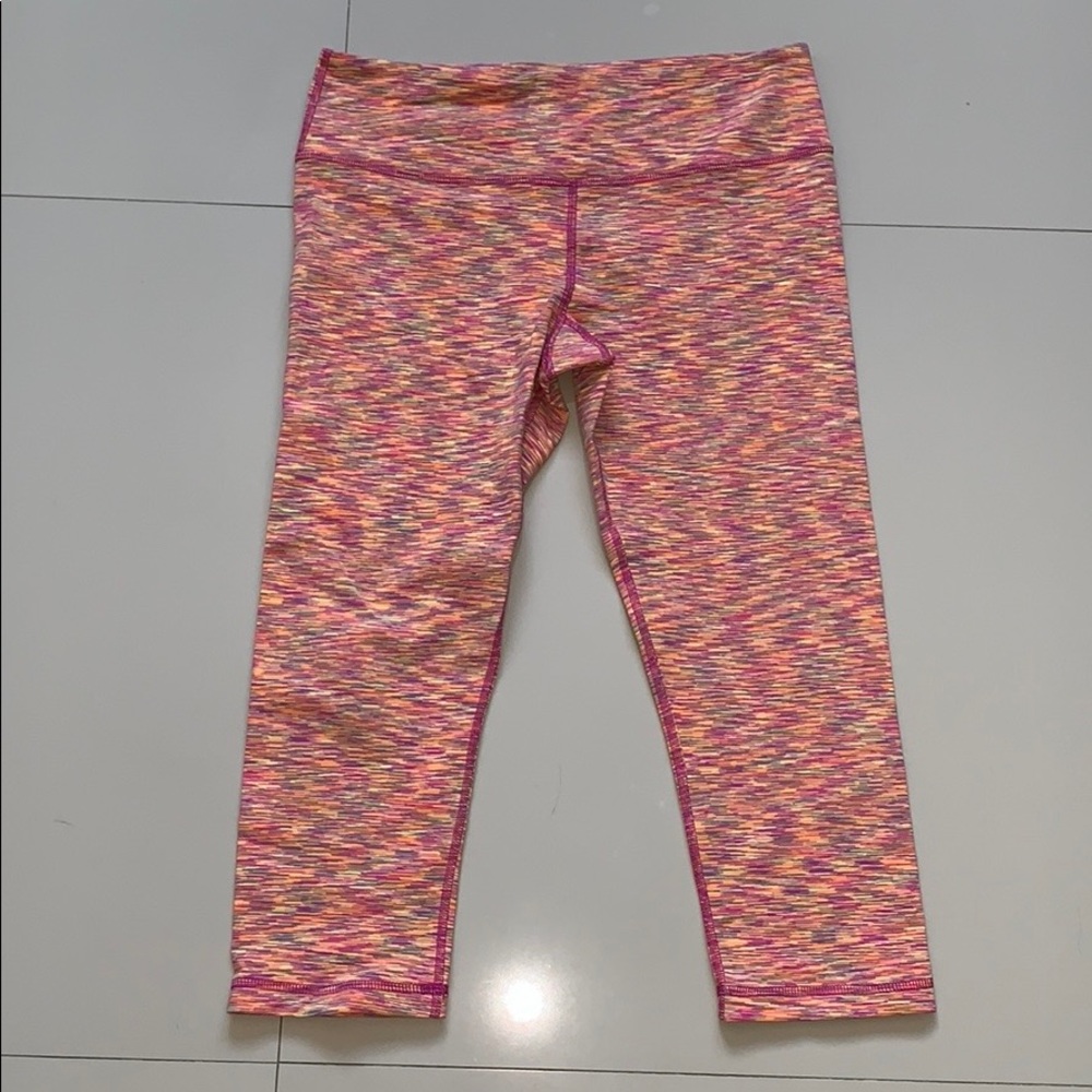 Scorpio Sol Cropped Leggings Sz. Medium